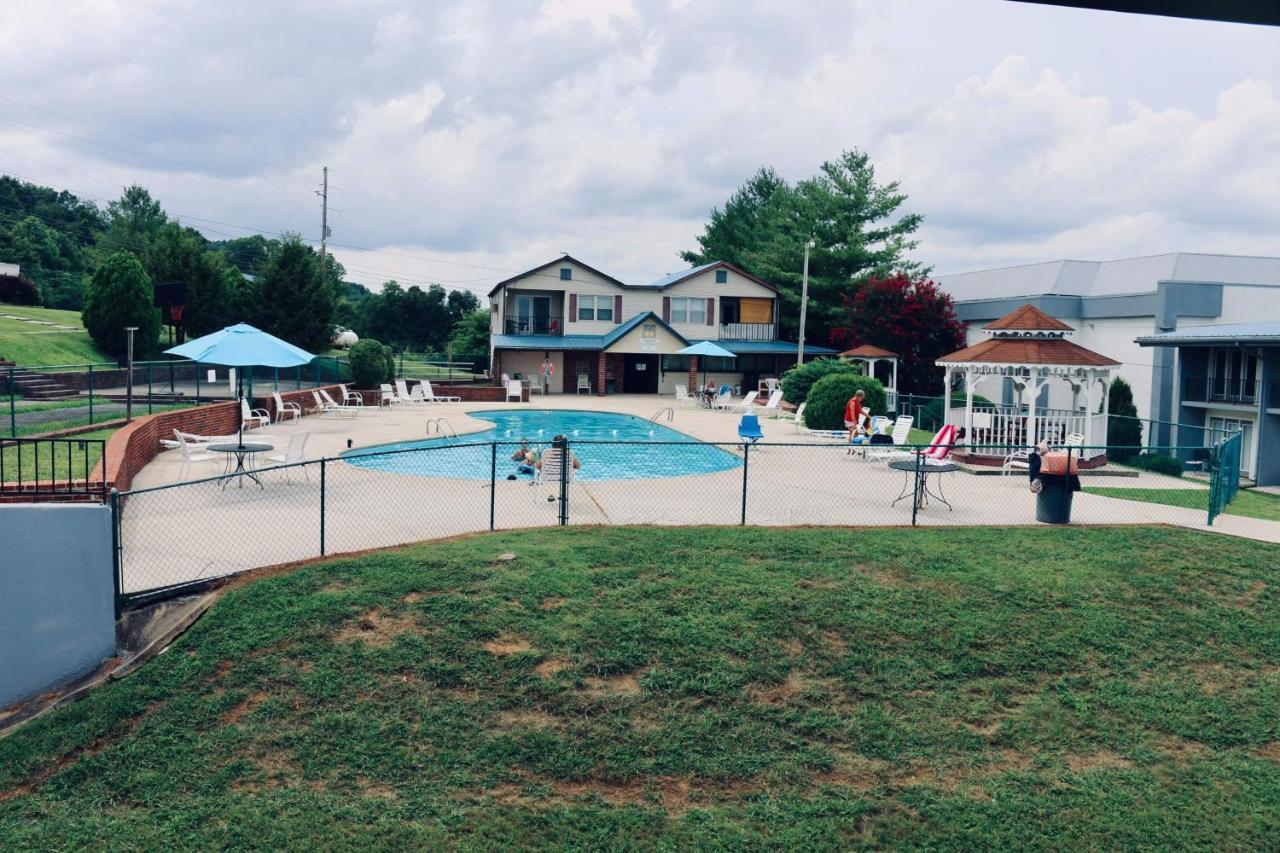 Baymont By Wyndham Cookeville Buitenkant foto
