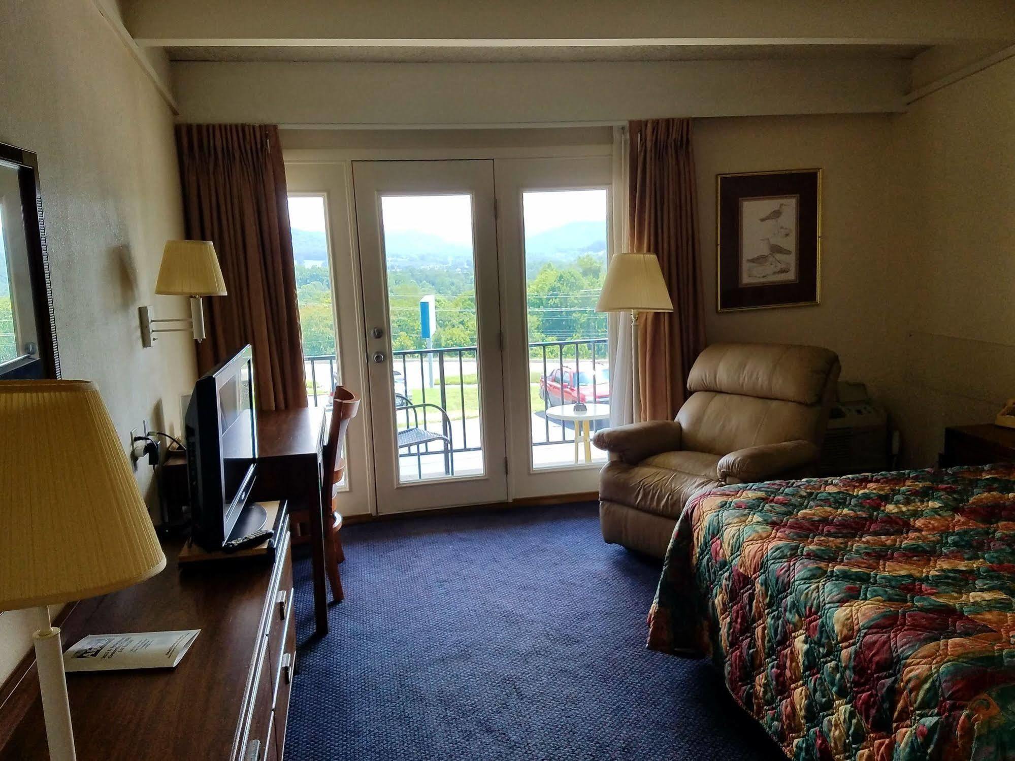 Baymont By Wyndham Cookeville Buitenkant foto