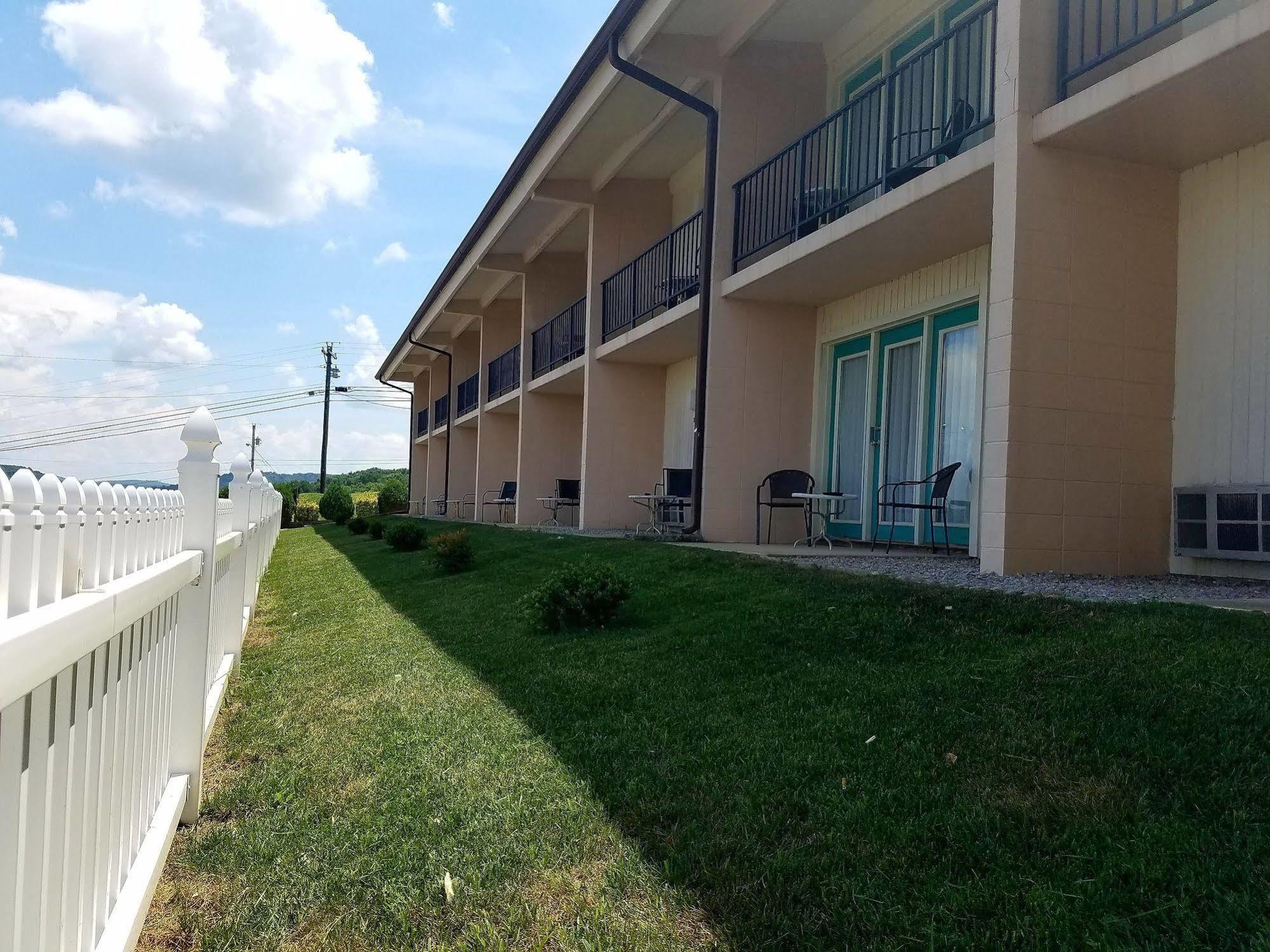 Baymont By Wyndham Cookeville Buitenkant foto