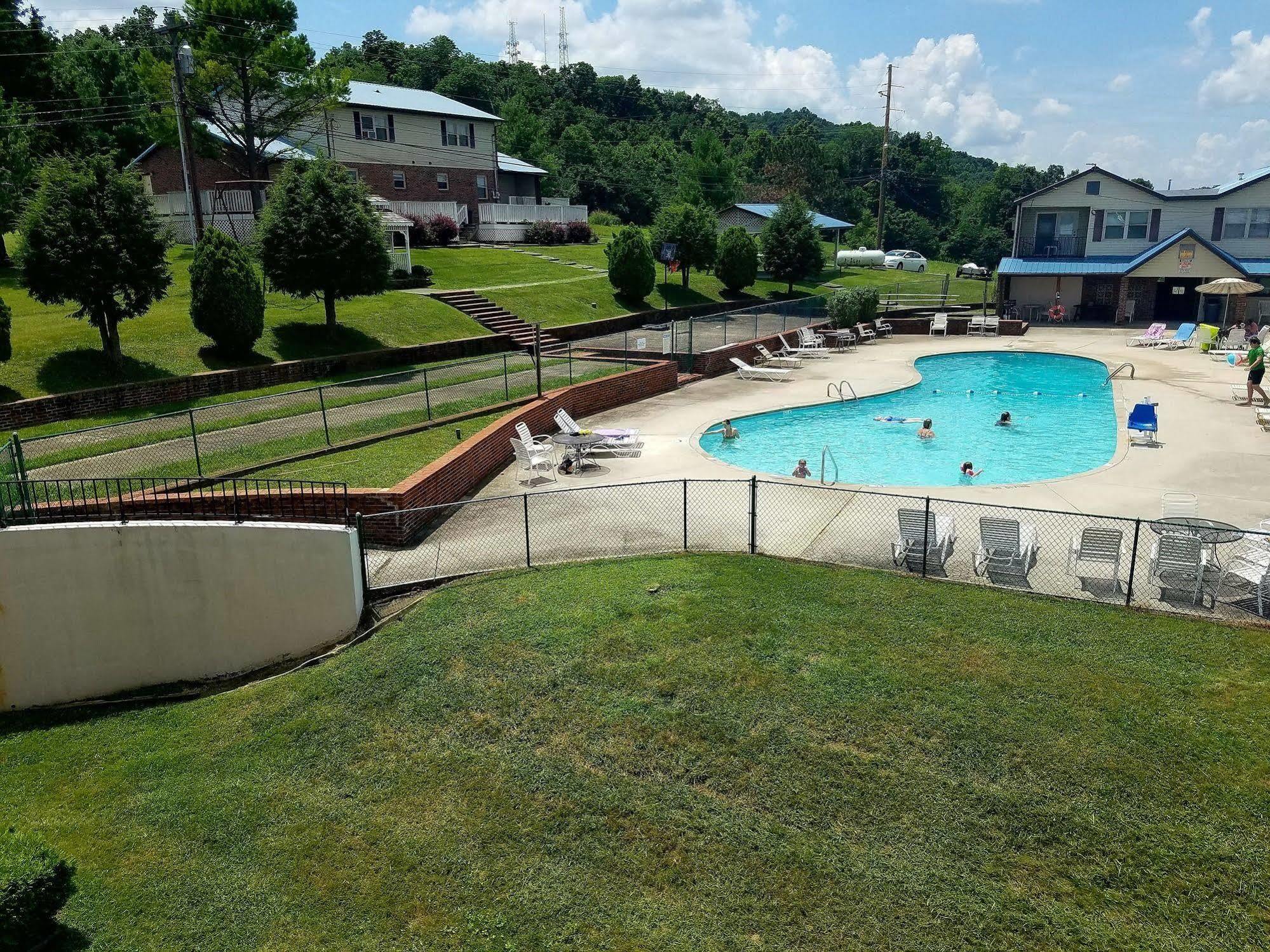 Baymont By Wyndham Cookeville Buitenkant foto